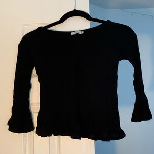 Off the shoulder flirty top!